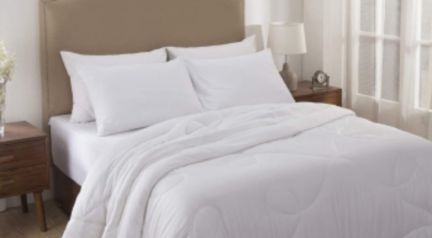 What are some of the benefits of having the best hotel laundry services?
